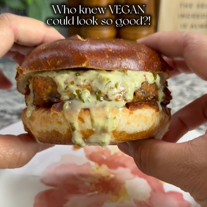 Instagram post by @princesss_layahhh for Purple Carrot. Caption reads: [...] vegan meals I’ve had all came from....