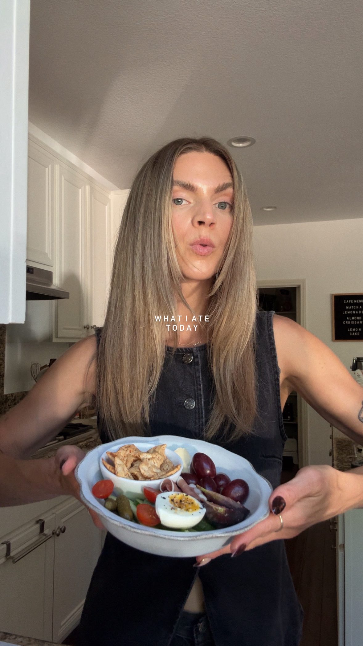 Instagram post by @whatrobineats for Albertsons. Caption reads: Comment EATS and I’ll finally send you the recipes....