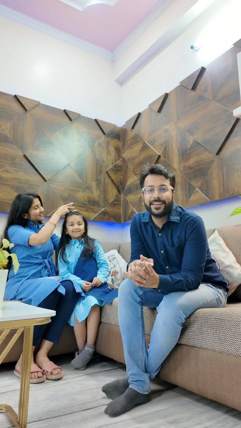 Instagram post by @supermomshweta for HDFC Life. Caption reads: [...] the way you see the world. This @hdfclife....