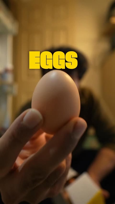 Instagram post by @grover.fitness for Licious. Caption reads: Your breakfast can make or break your day. Choose....