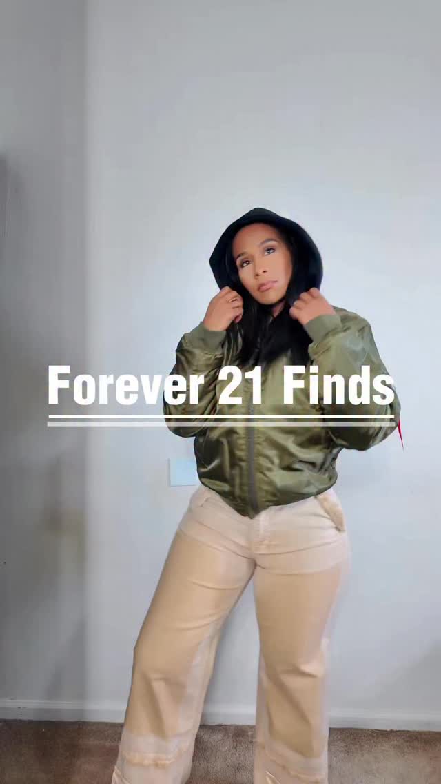 Instagram post by @biancasamone for Forever21. Caption reads: [...] #BiancaSamoneStyle #BiancaSamoneStyle....