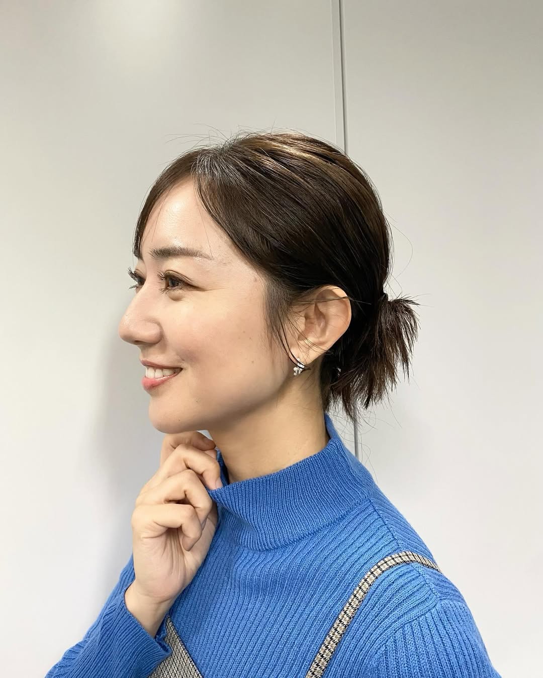 Instagram post by @yurietoyosaki for Pierrot. Caption reads: .
本日もTOKYO MX 18:00〜
「堀潤Live Junction....