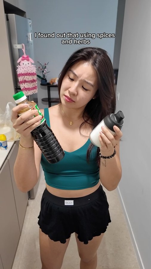 Instagram post by @kelkeltan for Health Promotion Board. Caption reads: 21 days of cutting back on salt—sounds tough....