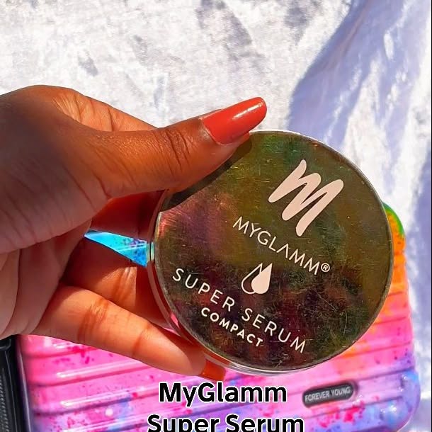 Instagram post by @rosydanceholic for The Good Creator Co.. Caption reads: #AD
Achieve picture-perfect January Glamm with....