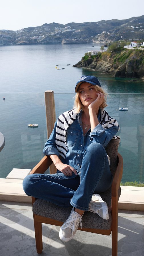 Instagram post by @giuliarena for Nautica. Caption reads: That moment when you have to choose what to bring....