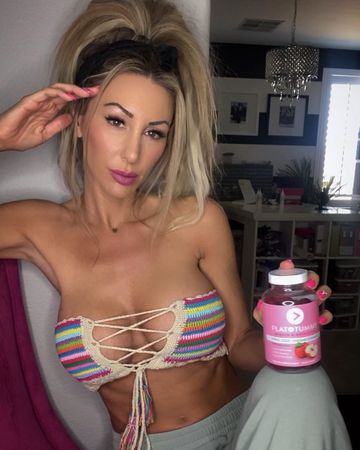 Instagram post by @jamie_villamor for Flat Tummy Tea. Caption reads: #ad @FlatTummyCo Apple Cider Vinegar Gummies are....