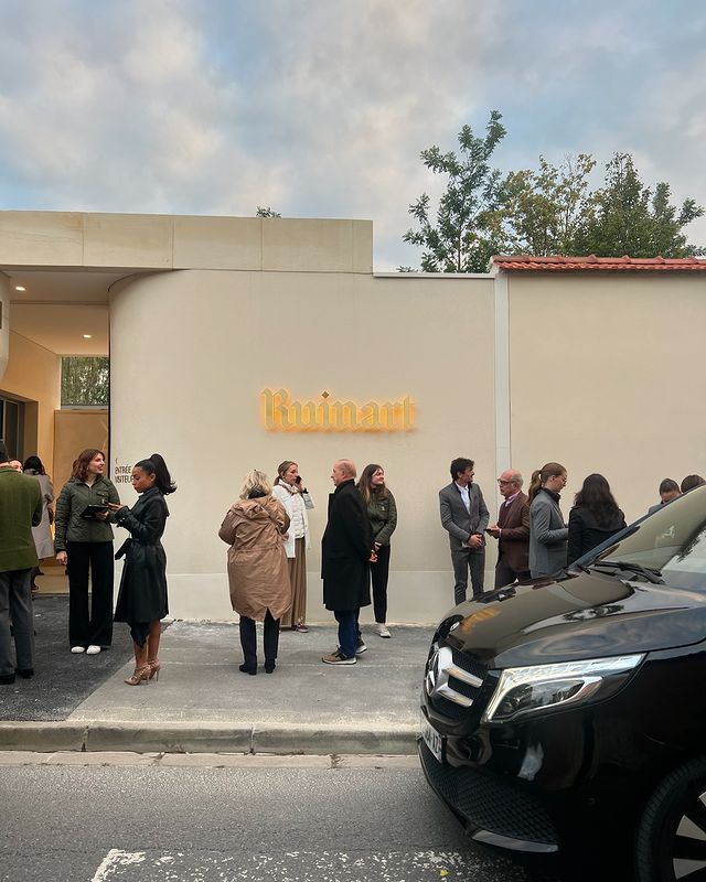 Instagram post by @rsimacourbe for Champagne Ruinart. Caption reads: A day visiting @ruinart « Crayères »🥂.