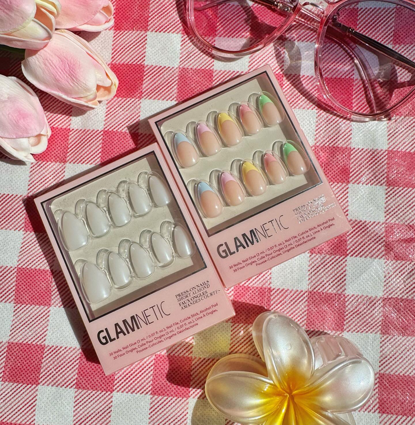 Instagram post by @zoelovesskincare for Glamnetic. Caption reads: Summers nails! @glamnetic have you covered! 
With....