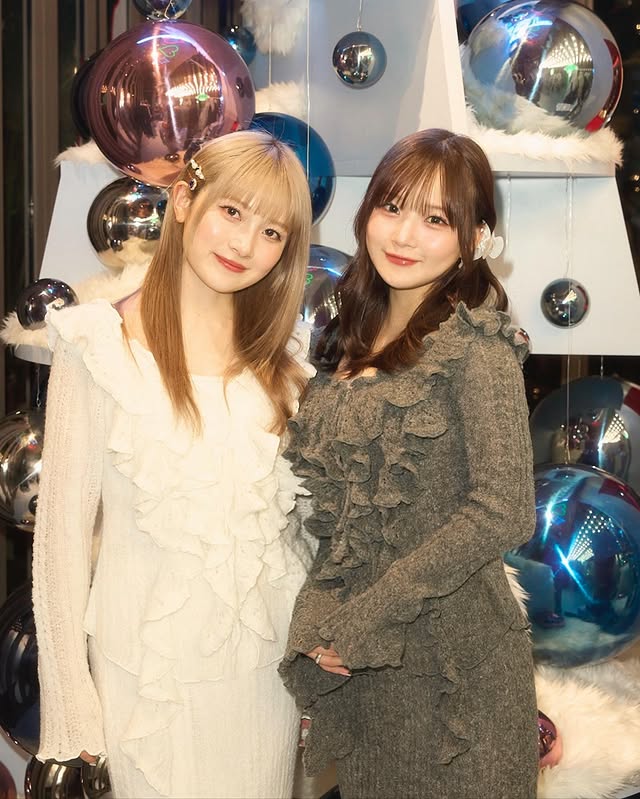 Instagram post by @manaka_inaba.official for SNIDEL. Caption reads: ‎🤍🩶 ⁡ SNIDEL TOKYO AOYAMA HOLIDAY EVENT ⁡ [...].