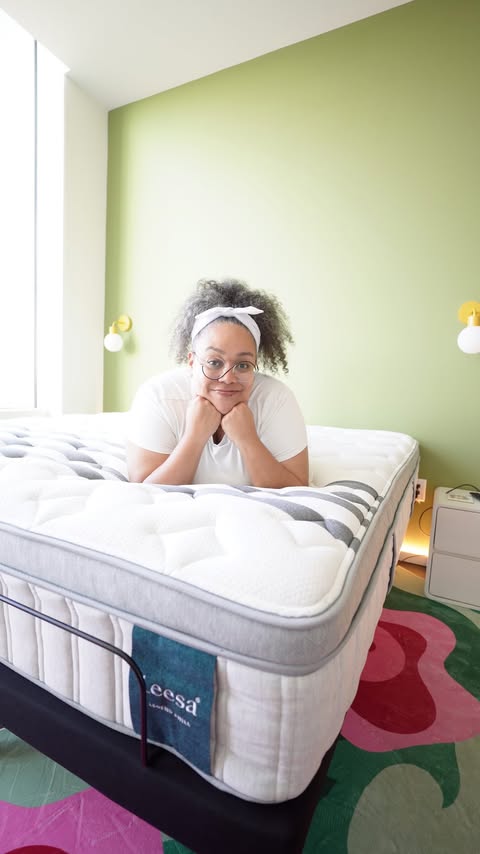 Instagram post by @thisisjessicarose for Leesa. Caption reads: [...] with the Adjustable Pro base from....