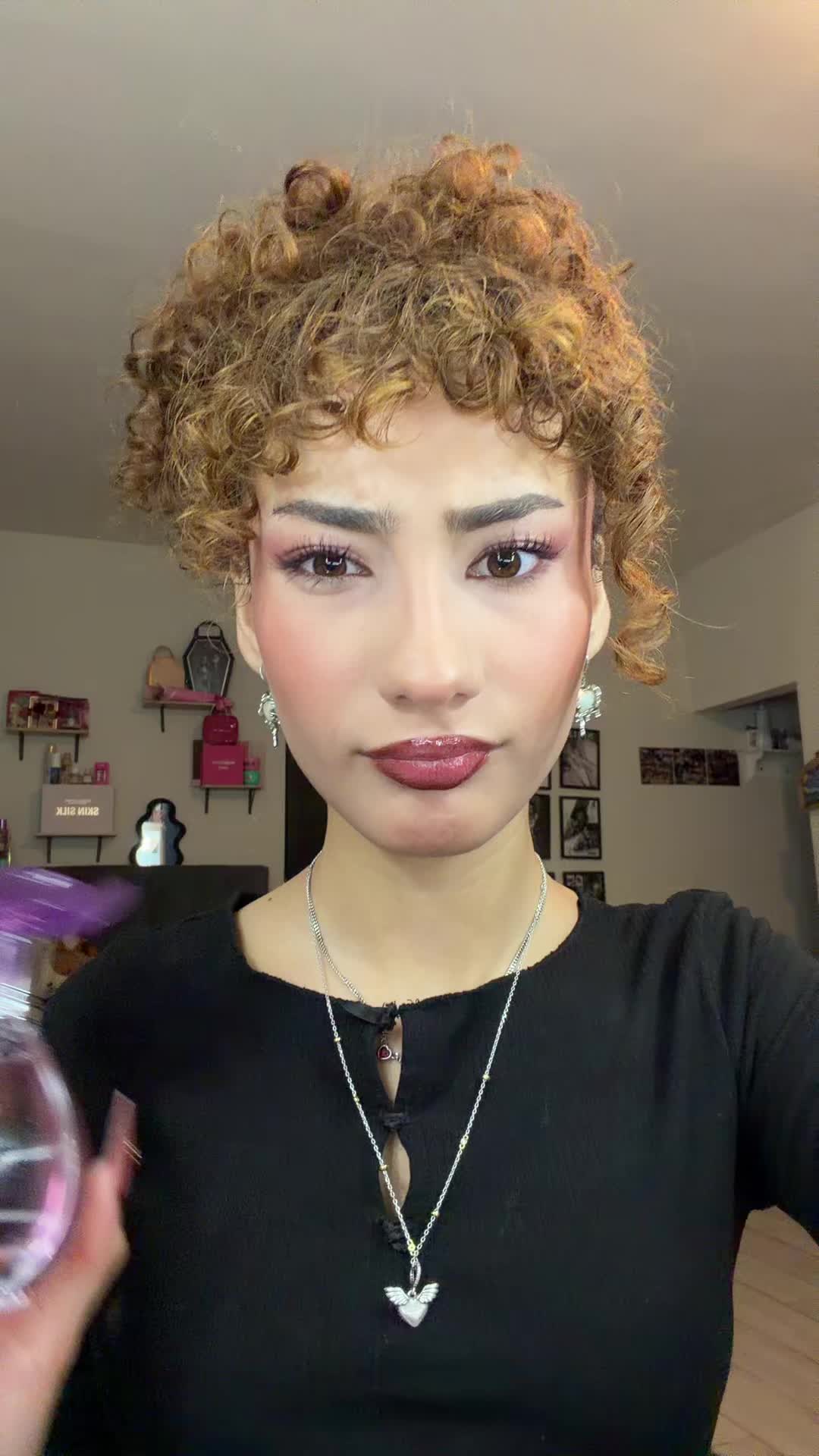 TikTok post by @.iamvalebae for Vince Camuto. Caption reads: #WonderbloomHaze #VinceCamutoFragrances #gifted....