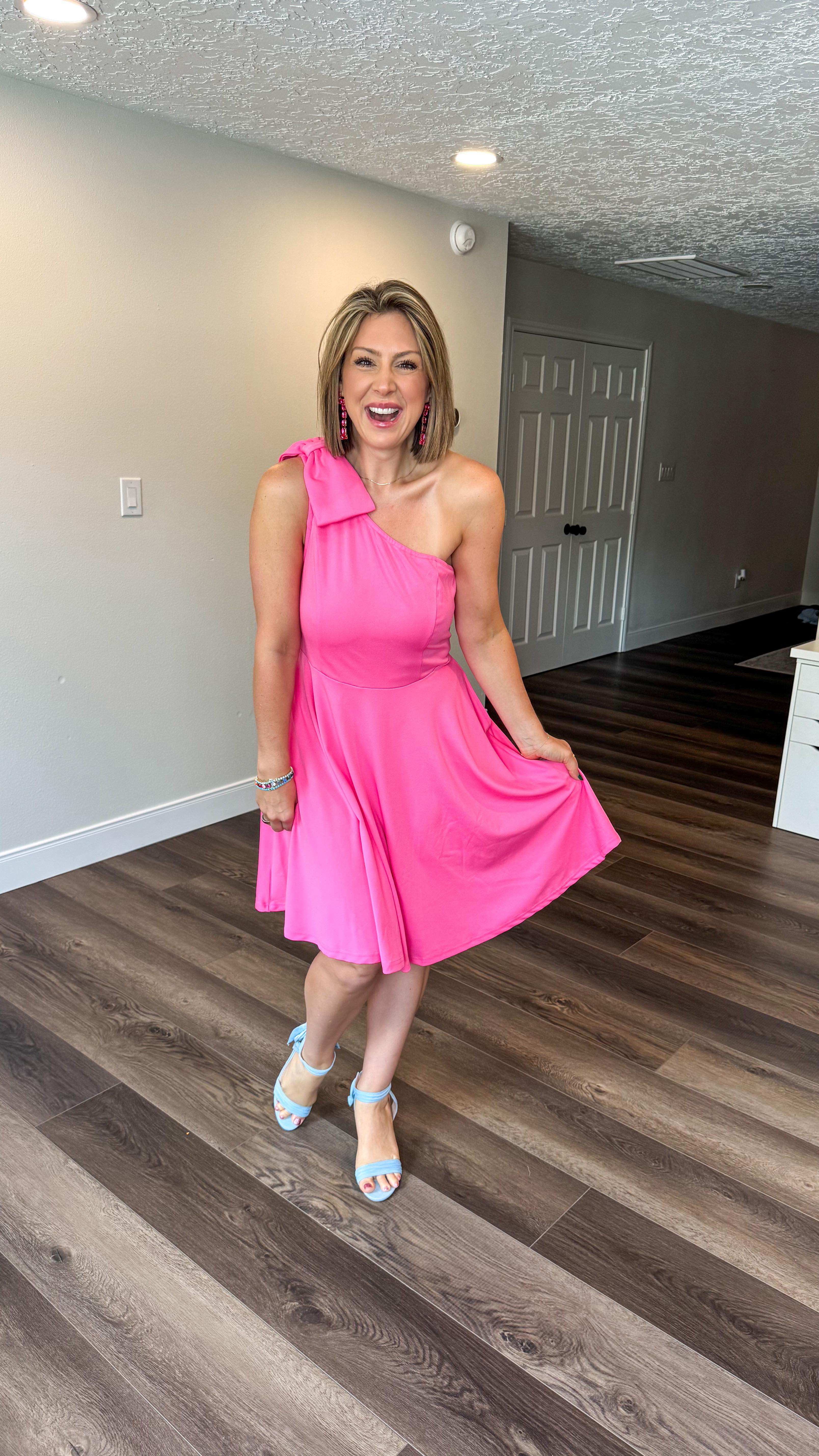Instagram post by @lifes.a.jess for Allegra K. Caption reads: [...] 😅 These two dresses + heels from....