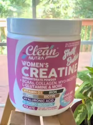 TikTok post by @mairatz23 for Clean Nutraceuticals. Caption reads: [...] #hyaluronicacid #biotin @Clean....