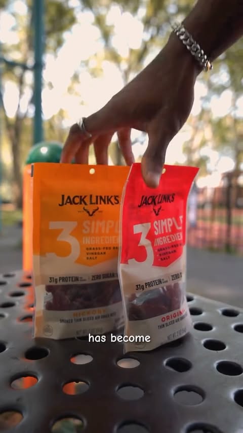 Instagram post by @kellyjustindillard for Jack Link's. Caption reads: training day @jacklinksjerky #jacklinkspartner.
