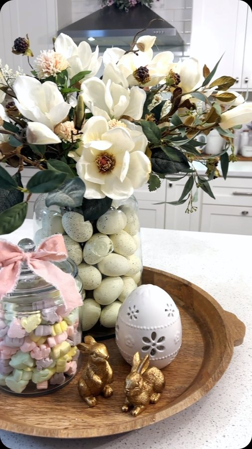 Instagram post by @aliciamarieluchini for Afloral. Caption reads: Easy DIY Easter Centerpiece🐰🩷

These faux....