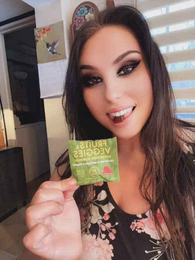 Instagram post by @brittyx33 for Stack Influence. Caption reads: [...] for more! @healthyonenutrition....