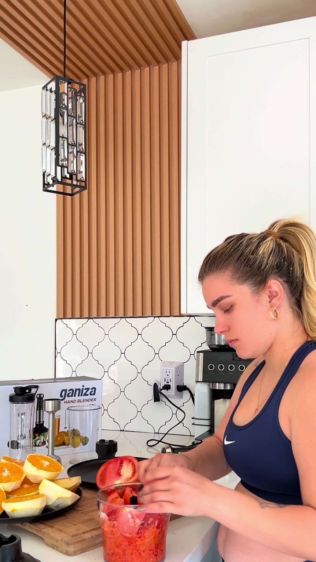 TikTok post by @claudiaartilesa for TikTok Shop. Caption reads: [...] @Team_marlon @🫡UltrackPlay🩷 @Ultrack....