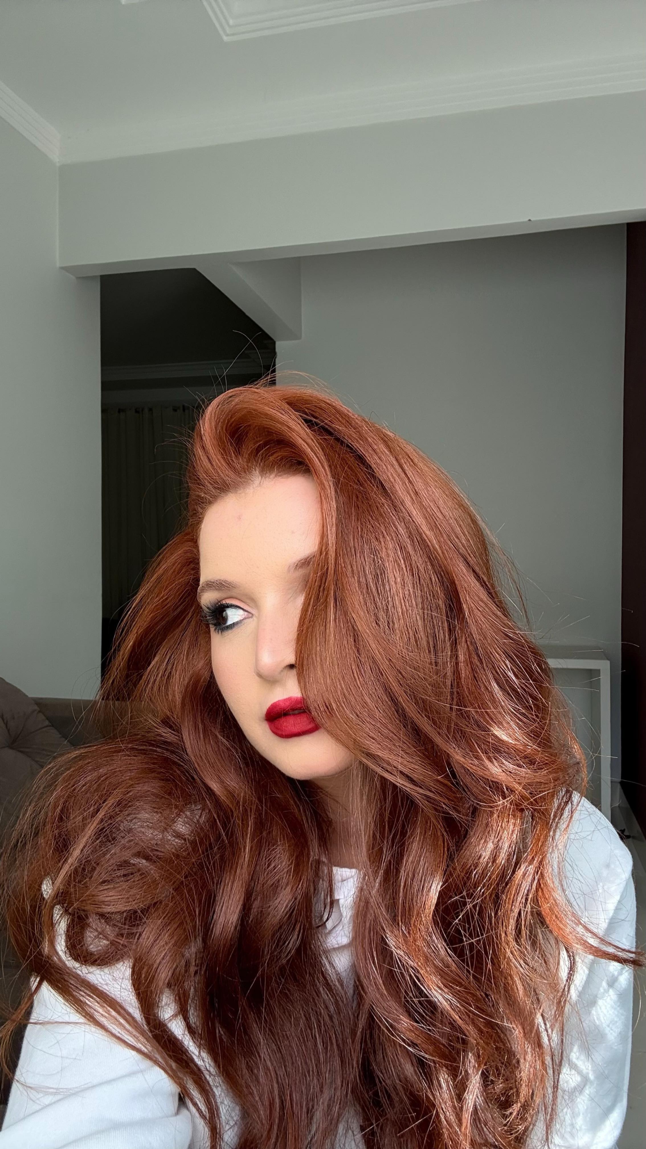 Instagram post by @assalsah for Bio Extratus. Caption reads: Escova com efeito de progressiva 💅🏻🌟
Passo a....