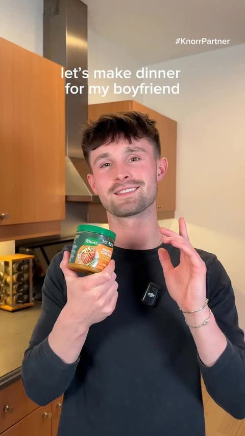 Instagram post by @griffinandspencer for Knorr. Caption reads: so easy even griffin can do it @knorr #ad....