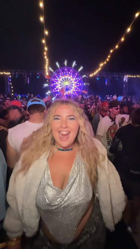 Instagram post by @sampaigepix for Maruchan. Caption reads: [...] much fun I had at @neoncarnival with....