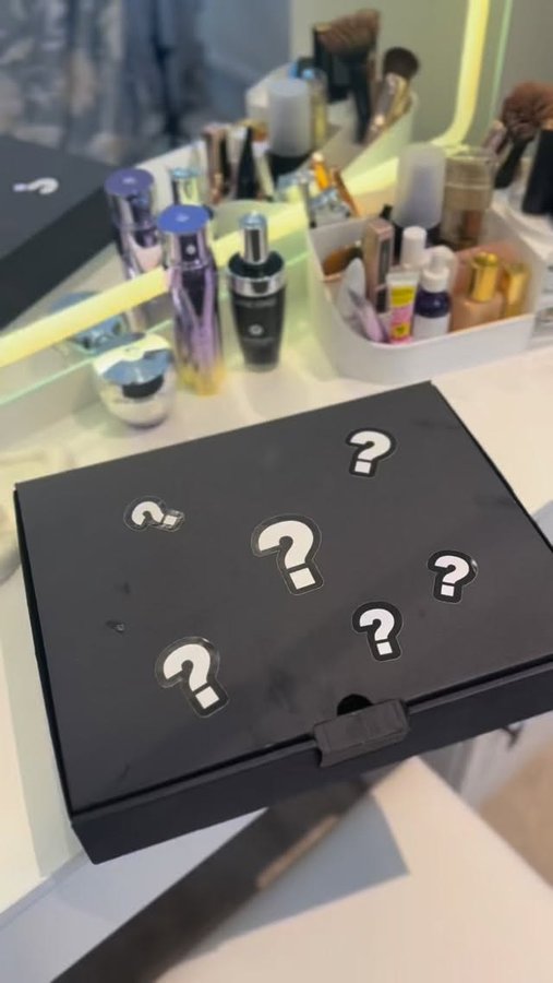 Instagram post by @momandkidlife for CeraVe UK&I. Caption reads: 🎁✨ UNBOXING the L’Orealistar Mystery Box:....