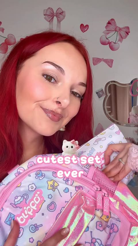 Instagram post by @makeupyourmindxox for Blippo. Caption reads: [...] cope🎀🤭😍 These adorable bags are from....