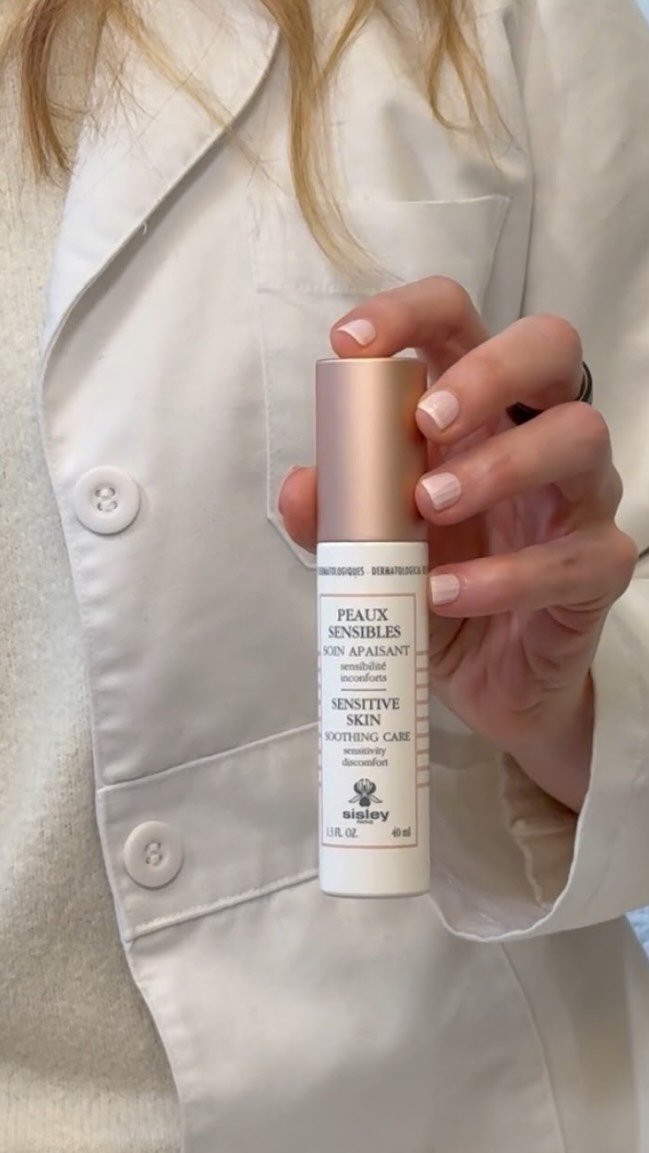 Instagram post by @drhadleyking for Sisley Paris. Caption reads: « It’s not the caffeine - it’s the heat » says....