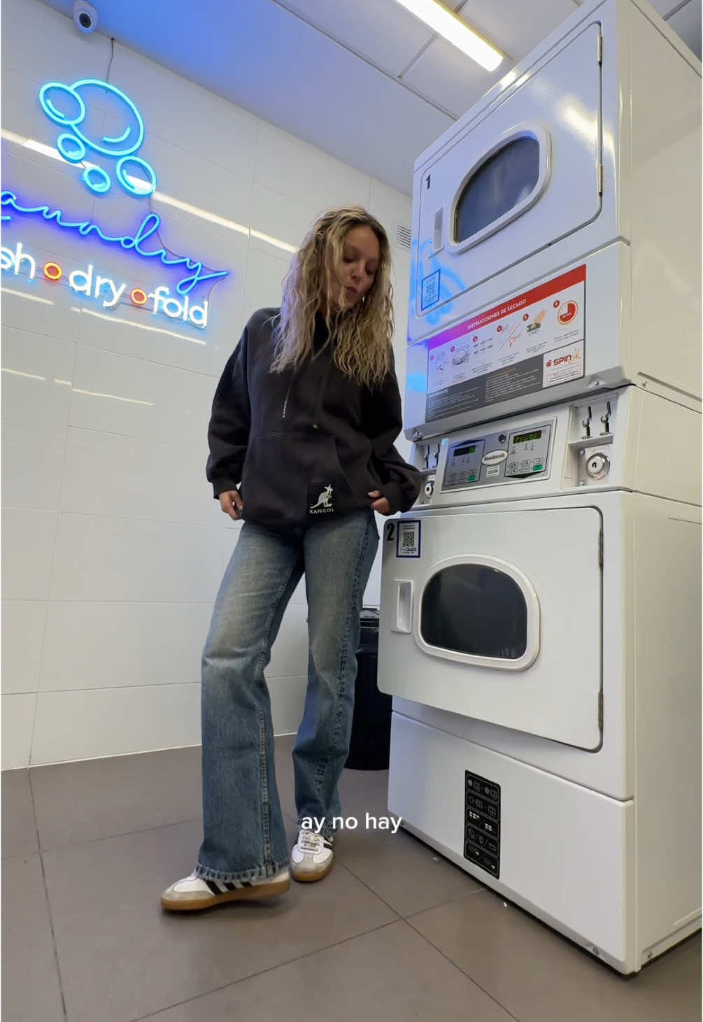 TikTok post by @jesugili for downy. Caption reads: Porque TODAS tenemos ese poleron regalón todo....