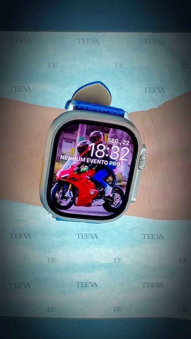 Instagram post by @casal_race for Teeva Official. Caption reads: Apaixonada nessa pulseira!!! 🥰💖 #teeva #parceria....