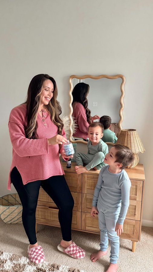 Instagram post by @karinaalyza for Hyland's Naturals. Caption reads: [...] bath, a good bedtime story, and....