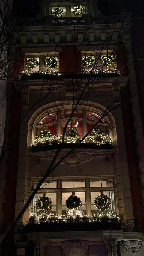 Instagram post by @saraanneleeds for SAXX Underwear. Caption reads: [...] #mensfashion #SAXXPartner #sponsored....