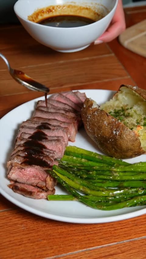 Instagram post by @kylemadeitt for The Nikos Knife. Caption reads: [...] valentine’s day dinner 🥩 featuring....
