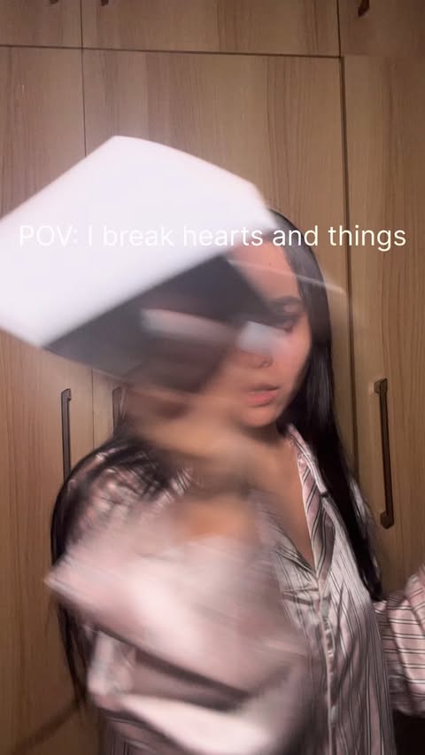 Instagram post by @kilingpi__ for Kylie Cosmetics. Caption reads: The only heartbreak I can handle rn....