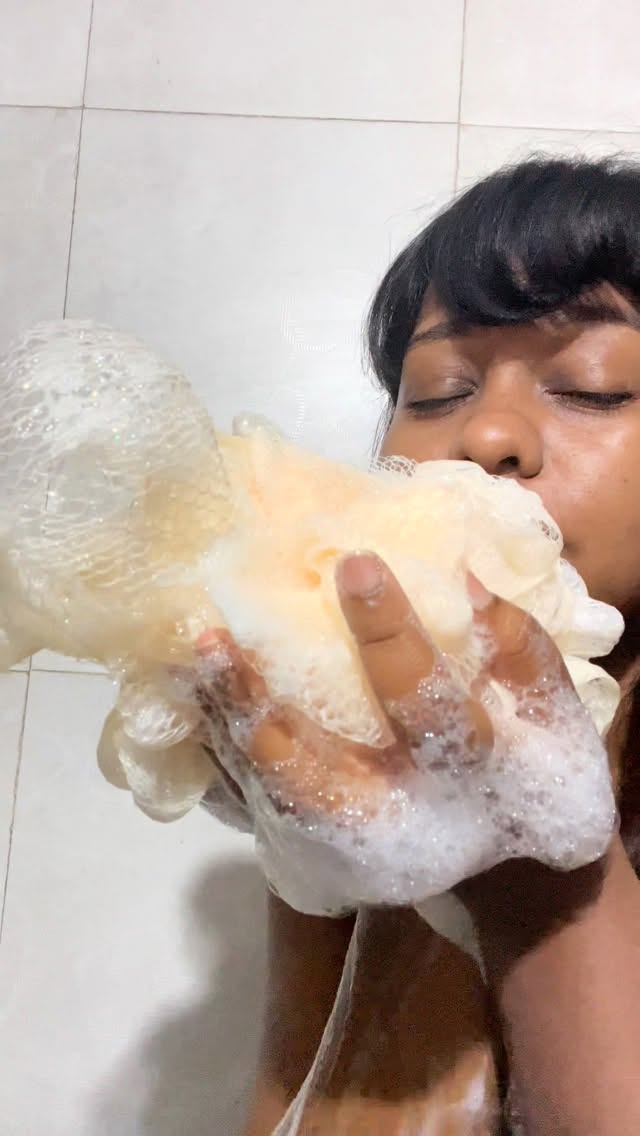 Instagram post by @pramila5 for Palmolive. Caption reads: I recently started using the Palmolive Aroma....