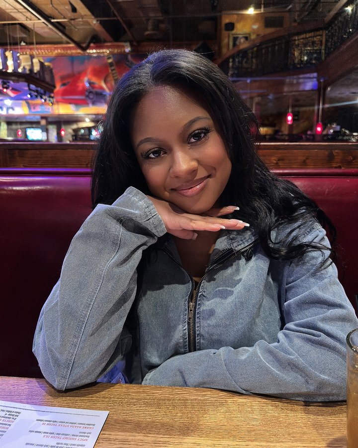 Instagram post by @labelmepretty__ for CRISTIANZEROTRE. Caption reads: [...] Black Friday sale ✨

Shoes: @cristianzerotre....