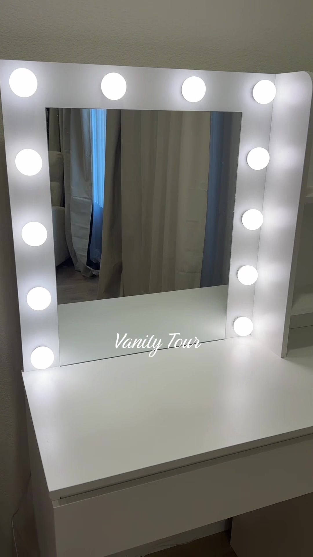 TikTok post by @sofiiyaxm for Vabches. Caption reads: this vanity😍🤭 @Vabches Official #vanity....