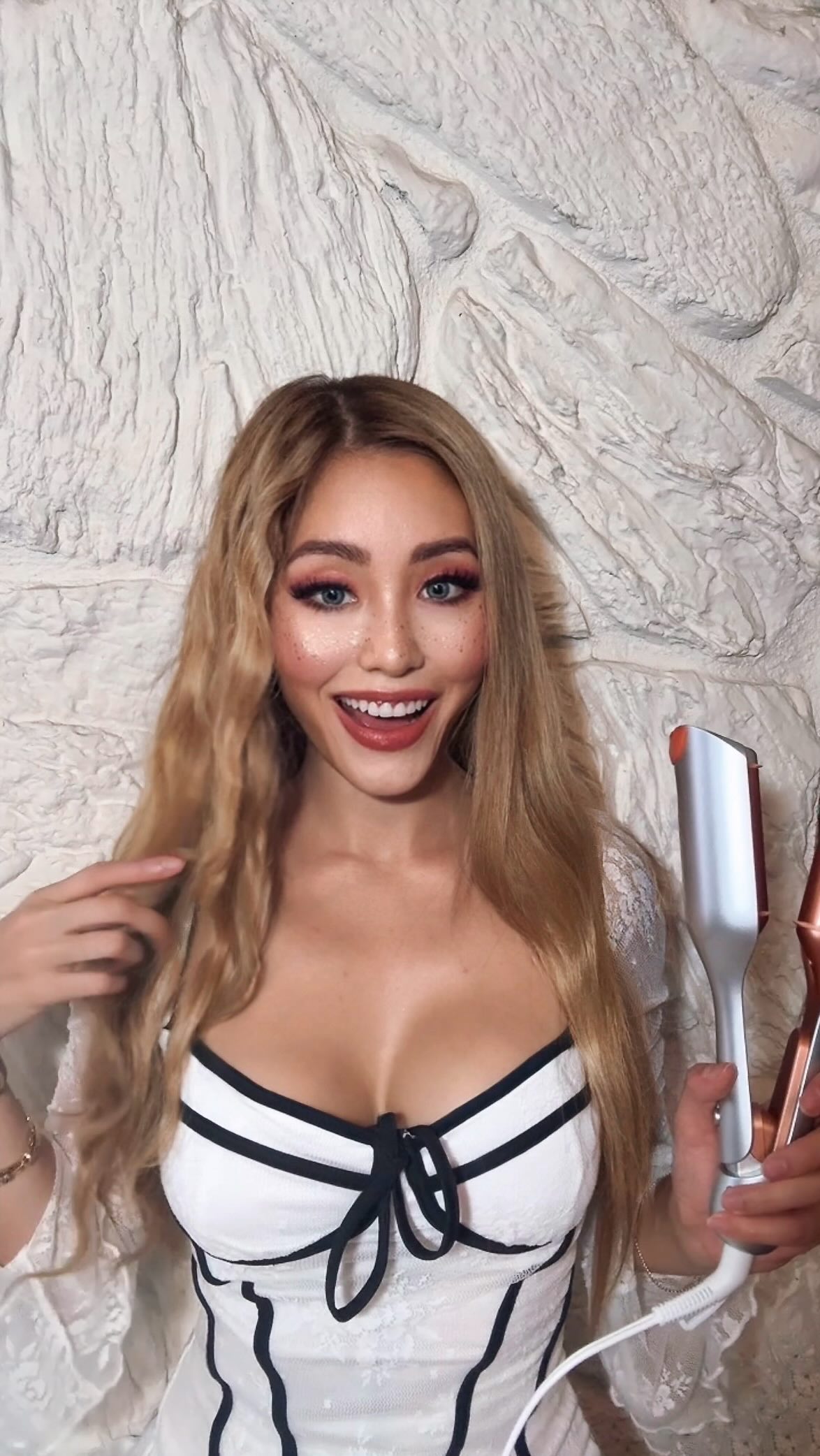 Instagram post by @jarrylee for SHEGLAM. Caption reads: #ad How I get perfect waves in under 10 minutes....