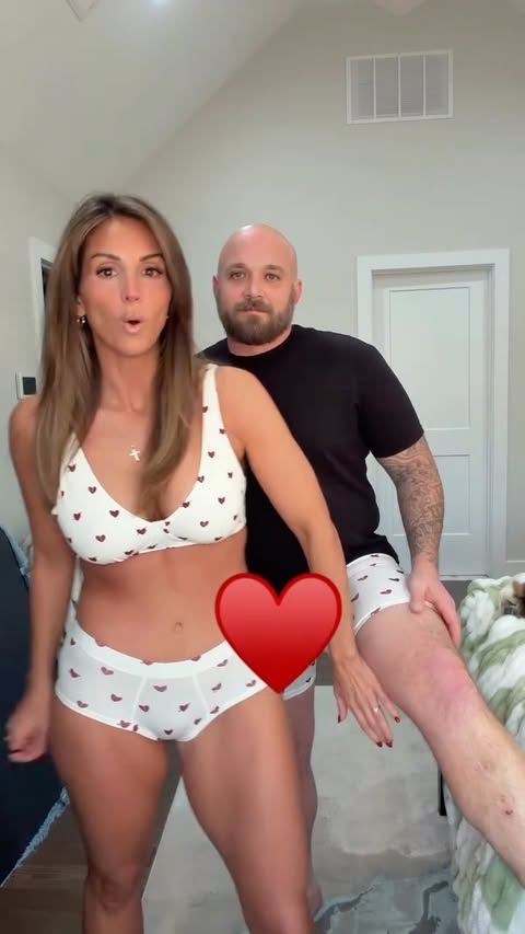 Instagram post by @janieippolito for MeUndies. Caption reads: [...] 💘Comment “UNDIES” for the 🔗  @meundies is....