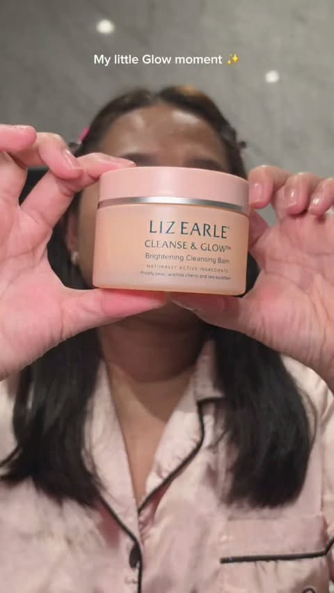 Instagram post by @jenstrathearn25 for Liz Earle Beauty Co.. Caption reads: [...] COMMUNITY-U6OI-255L-ZE57-Q9H5....