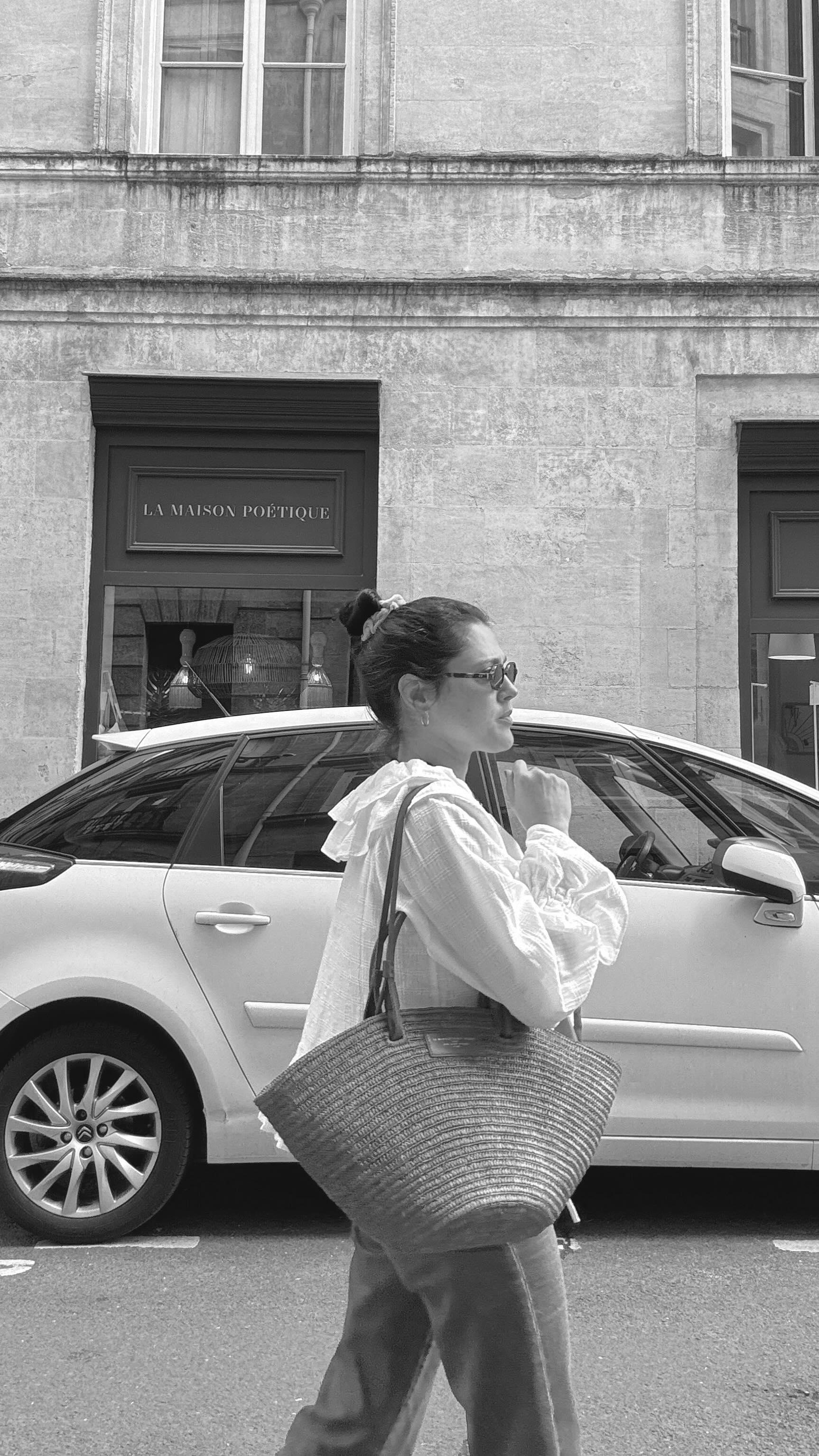 Instagram post by @annelauresmd for Jonak. Caption reads: Tenue du jour : jeudi 🐼

Blouse @balzacparis....