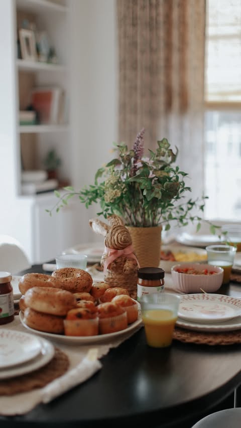 Instagram post by @bayliss.storybook for Food Lion. Caption reads: [...] Brunch with all of our favorites from....