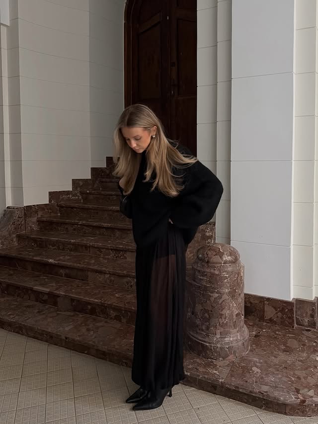 Instagram post by @aleksandraastepien for Pull&Bear. Caption reads: last @pullandbear look this year 🖤....