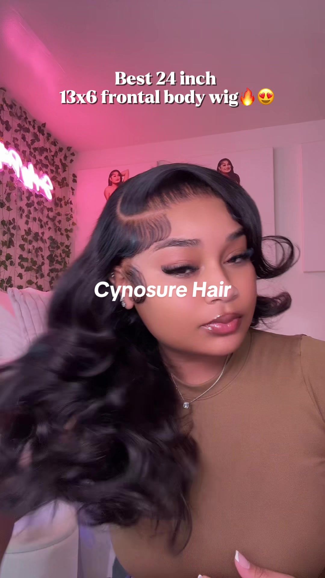 TikTok post by @simplyprettyy for Cynosure Hair. Caption reads: [...] with side part! 😍😍get same hair on....