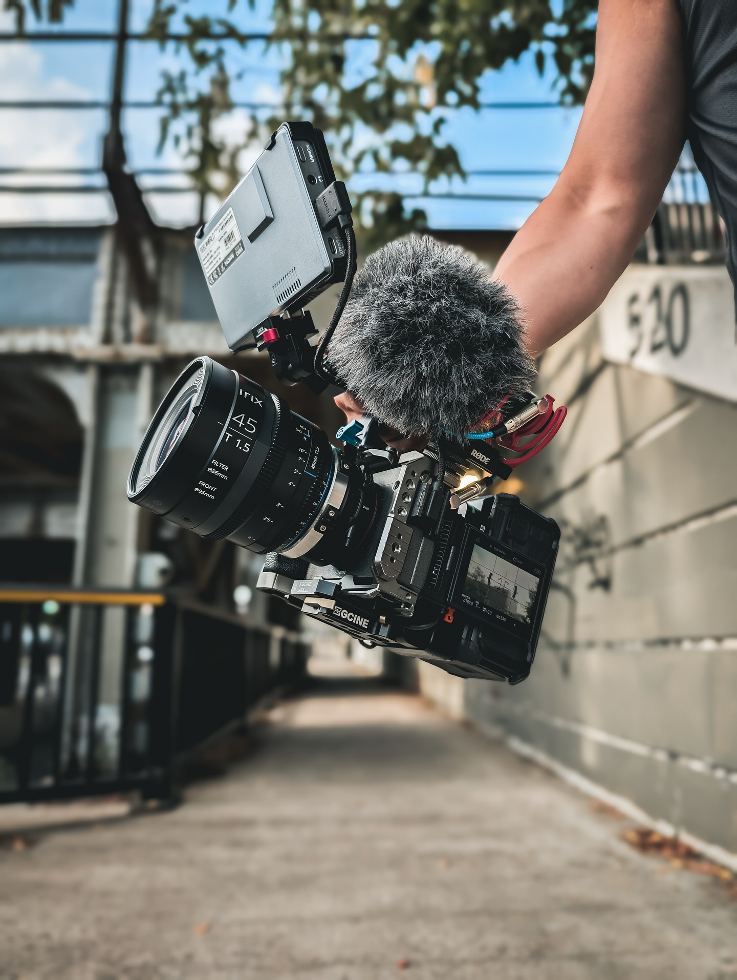 Instagram post by @jadon.lm for SmallRig. Caption reads: CINERIG: Portable FX3 Rig

Here are some Key....