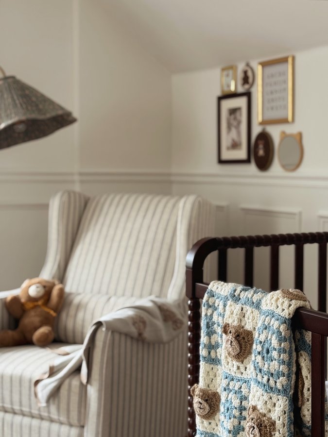 Instagram post by @jessicasmithhomedesign for Delta Children. Caption reads: Nursery photo tour 🩵🧸 

I love the little....