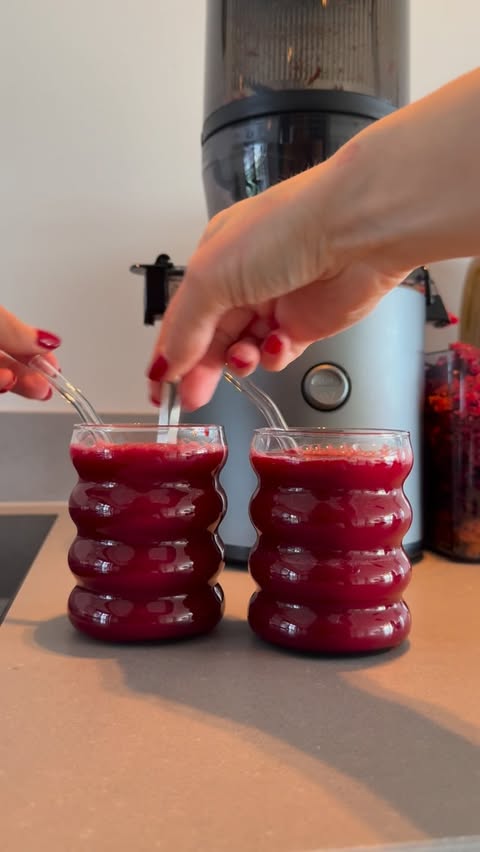 Instagram post by @chasingmelons for Vimergy. Caption reads: I looove putting @vimergy Soothe Wise (it tastes....