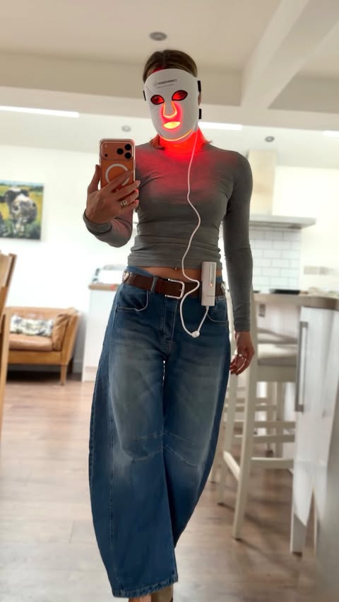 Instagram post by @abi.loves.style for currentbody. Caption reads: [...] and was really intrigued to trial the....