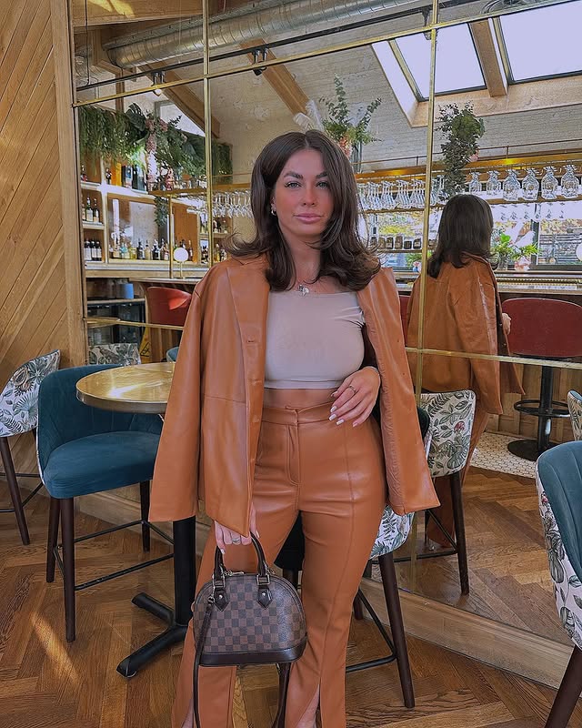 Instagram post by @tiannabuccieri_ for Glamorous. Caption reads: Dragging out the autumn fits🍂 @ukglamorous ad.