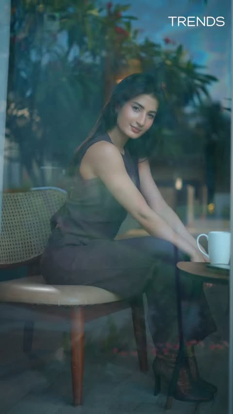 Instagram post by @yuktiichugh for Reliance Trends. Caption reads: Every vacation destination looked good, the outfit....