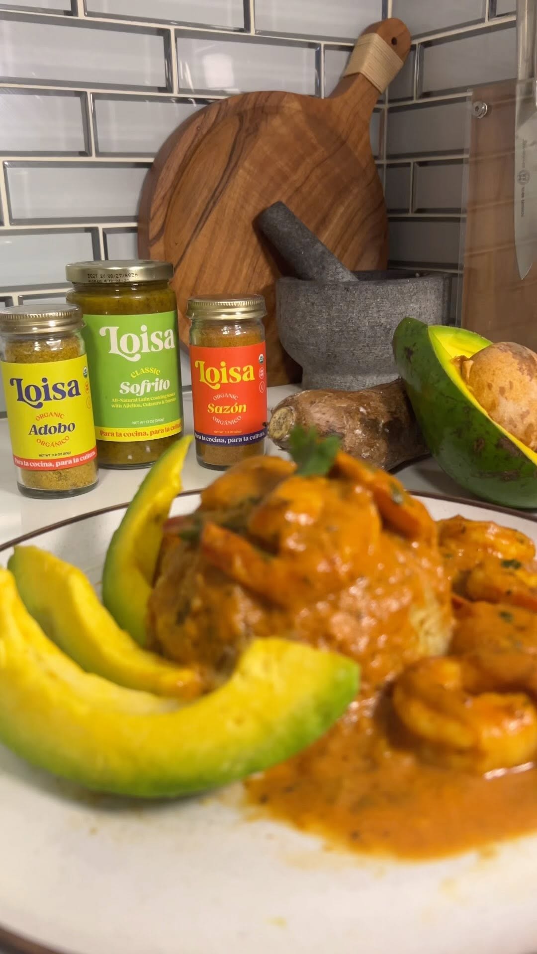 Instagram post by @patrone.eats for Loisa. Caption reads: [...] el classic Sofrito, Sazón y Adobo de....